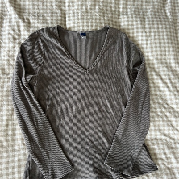Old Navy Charcoal V-Neck Ribbed Sweater - Picture 1 of 4